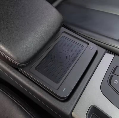 Bezprzewodowa ładowarka 15W AUDI