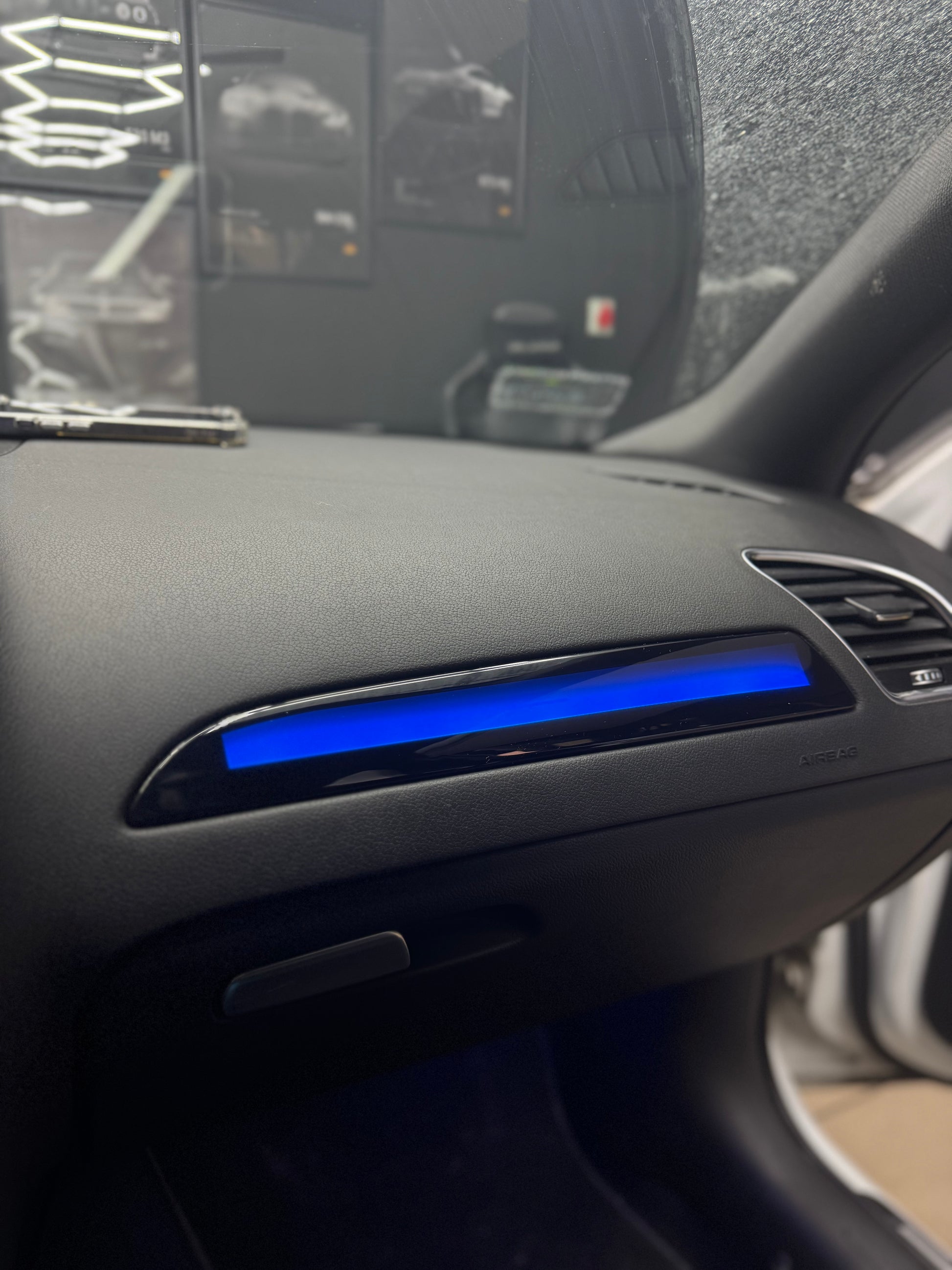 Oświetlenie Ambient FULL COLOR do Audi A4 B8 – Zestaw LED Wnętrza